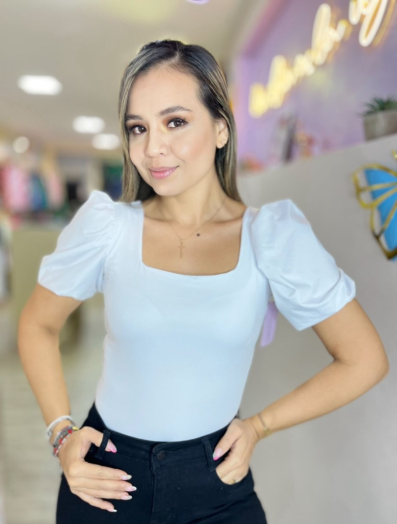 TOP AMELIA
